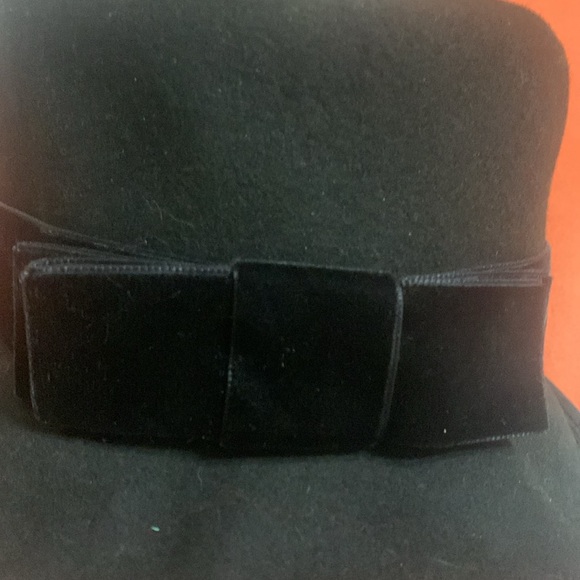 Vintage Eric Zevits Black Hat w/ double velvet bow EXCELLENT CONDITION - Picture 5 of 5